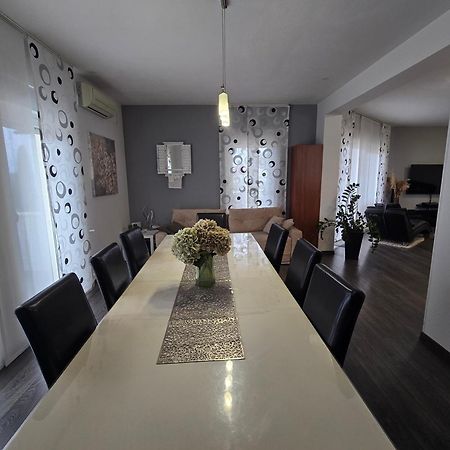 3 Bedrooms Apartman Dmt Kaštela Exterior foto